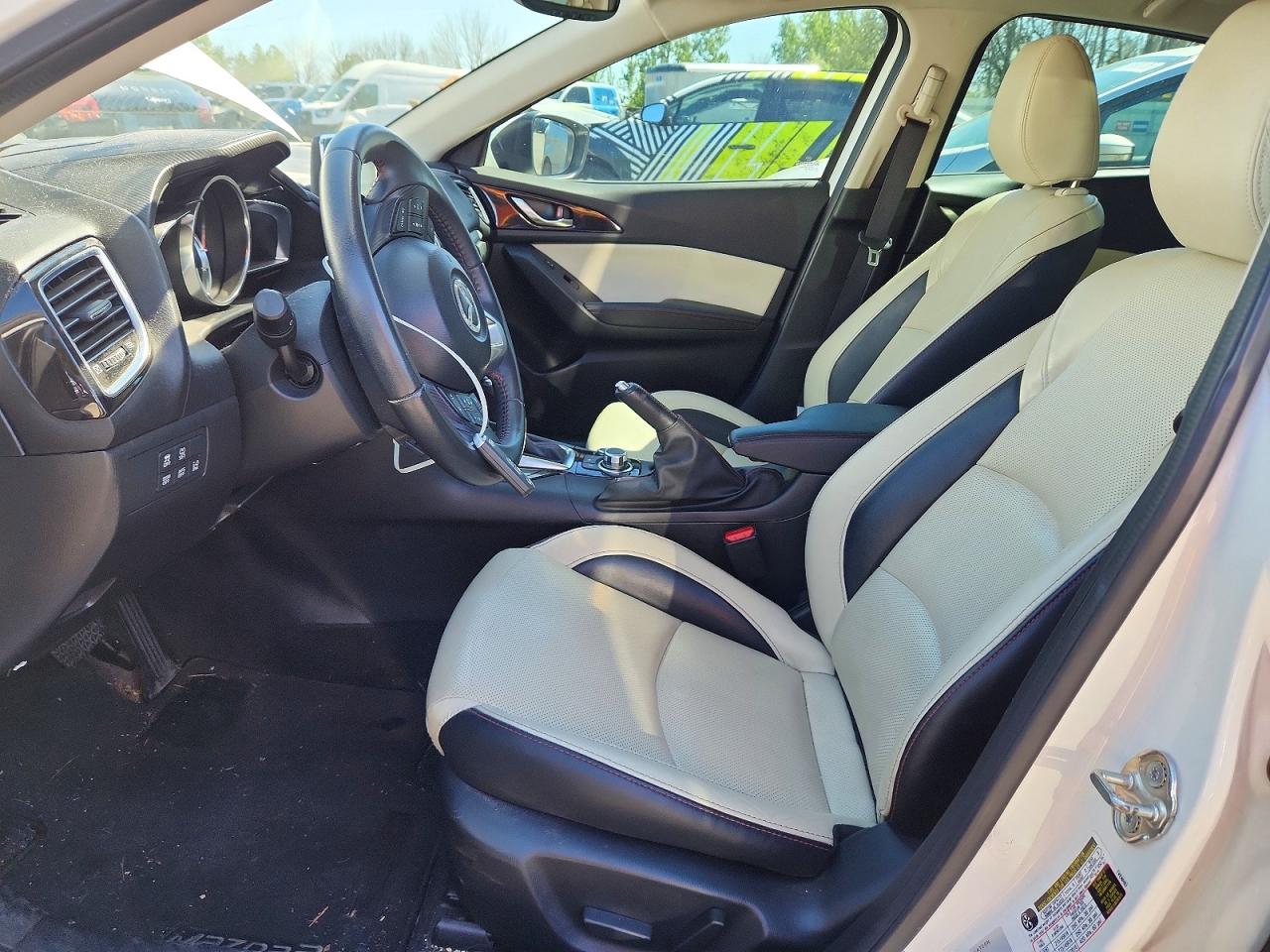 MAZDA 3 2016 — 8
