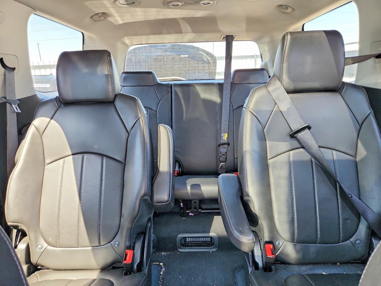 GMC ACADIA 2016 — 11