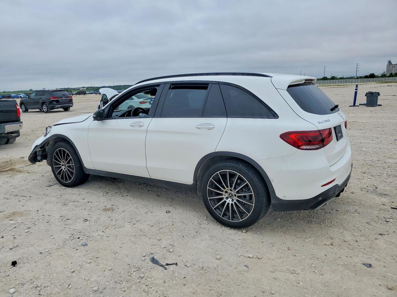 MERCEDES-BENZ GLC 2022 — 3