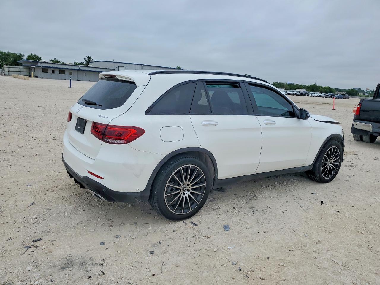 MERCEDES-BENZ GLC 2022 — 4