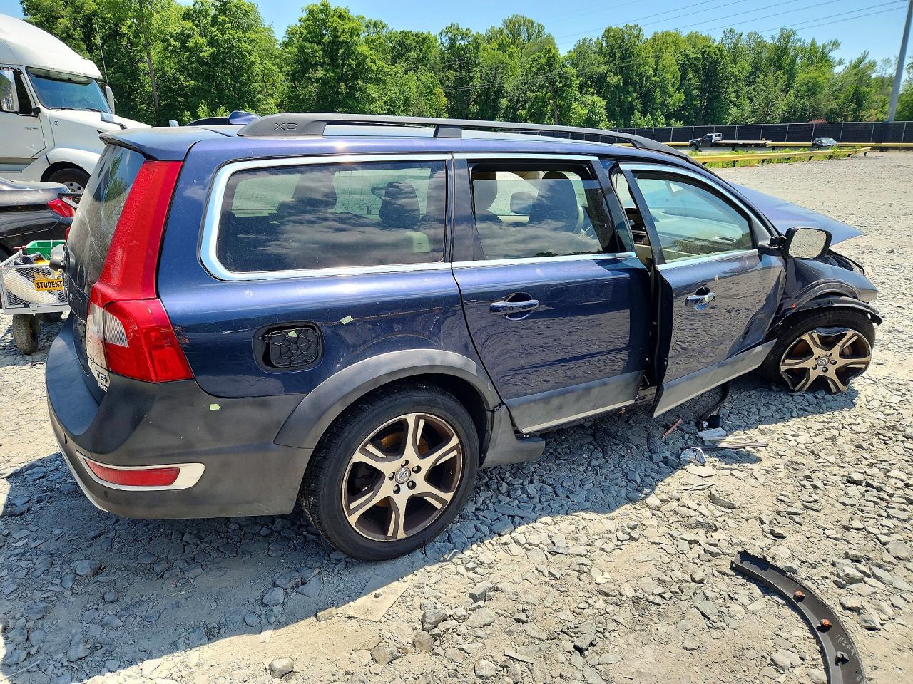 VOLVO XC70 2012 — 4