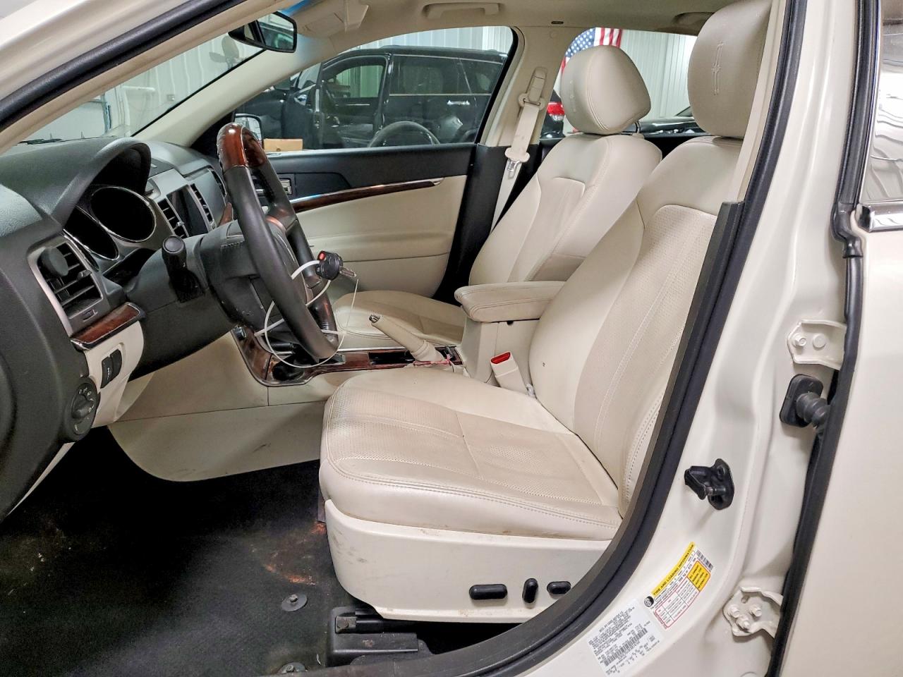 LINCOLN MKZ 2012 — 8