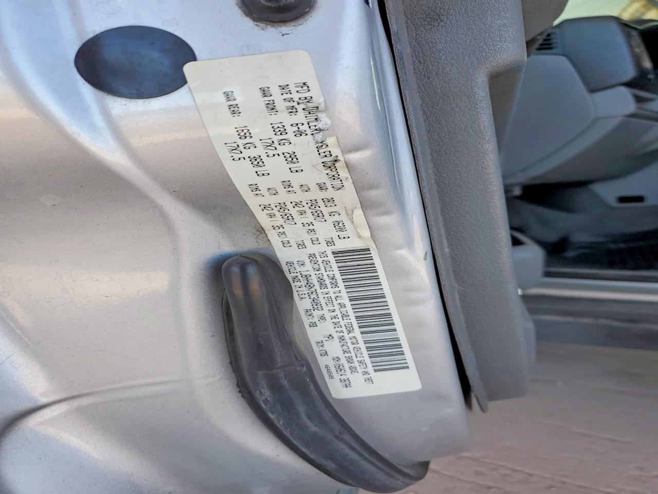 JEEP COMMANDER 2006 — 15