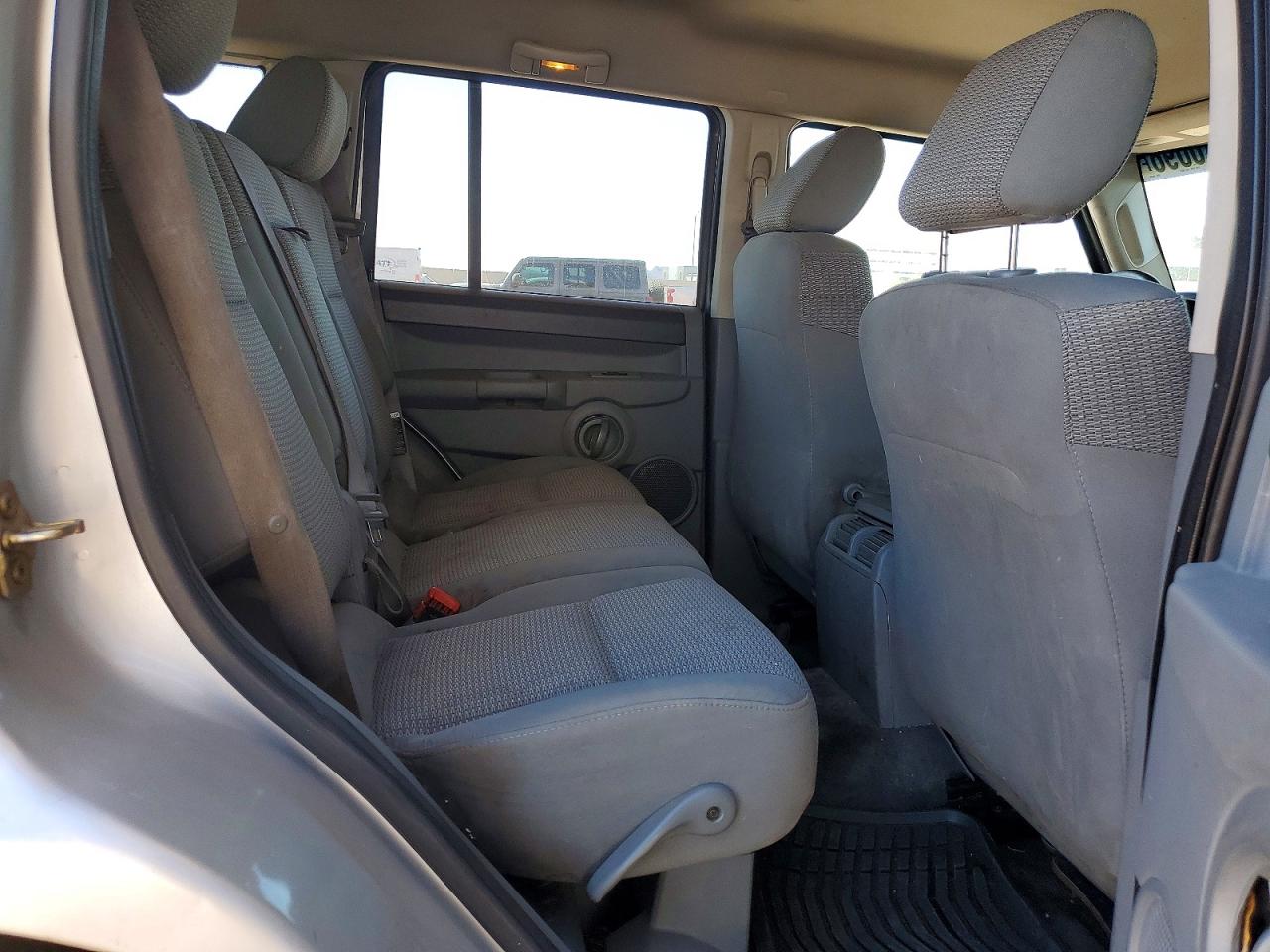 JEEP COMMANDER 2006 — 12