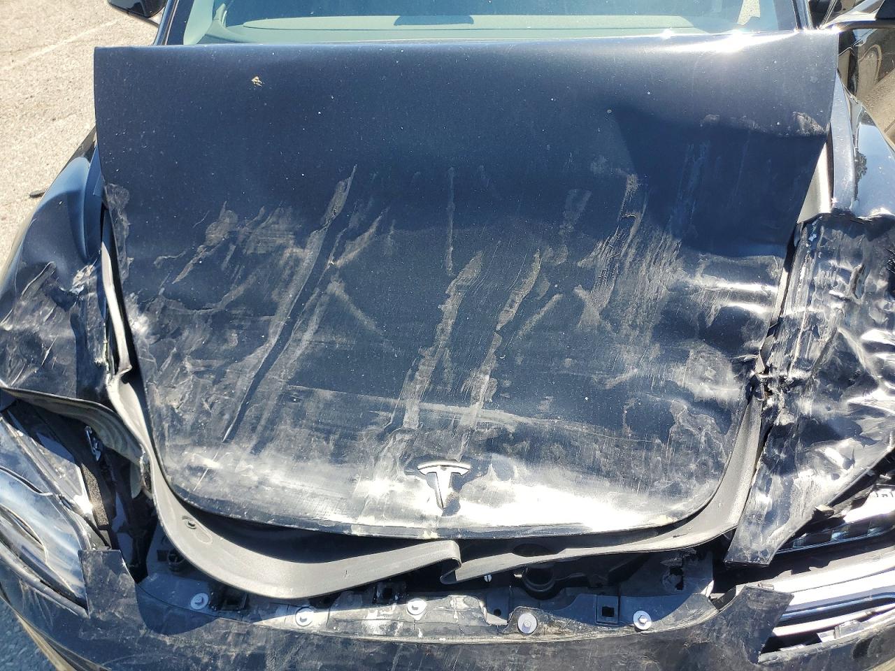 TESLA MODEL 3 2024 — 12