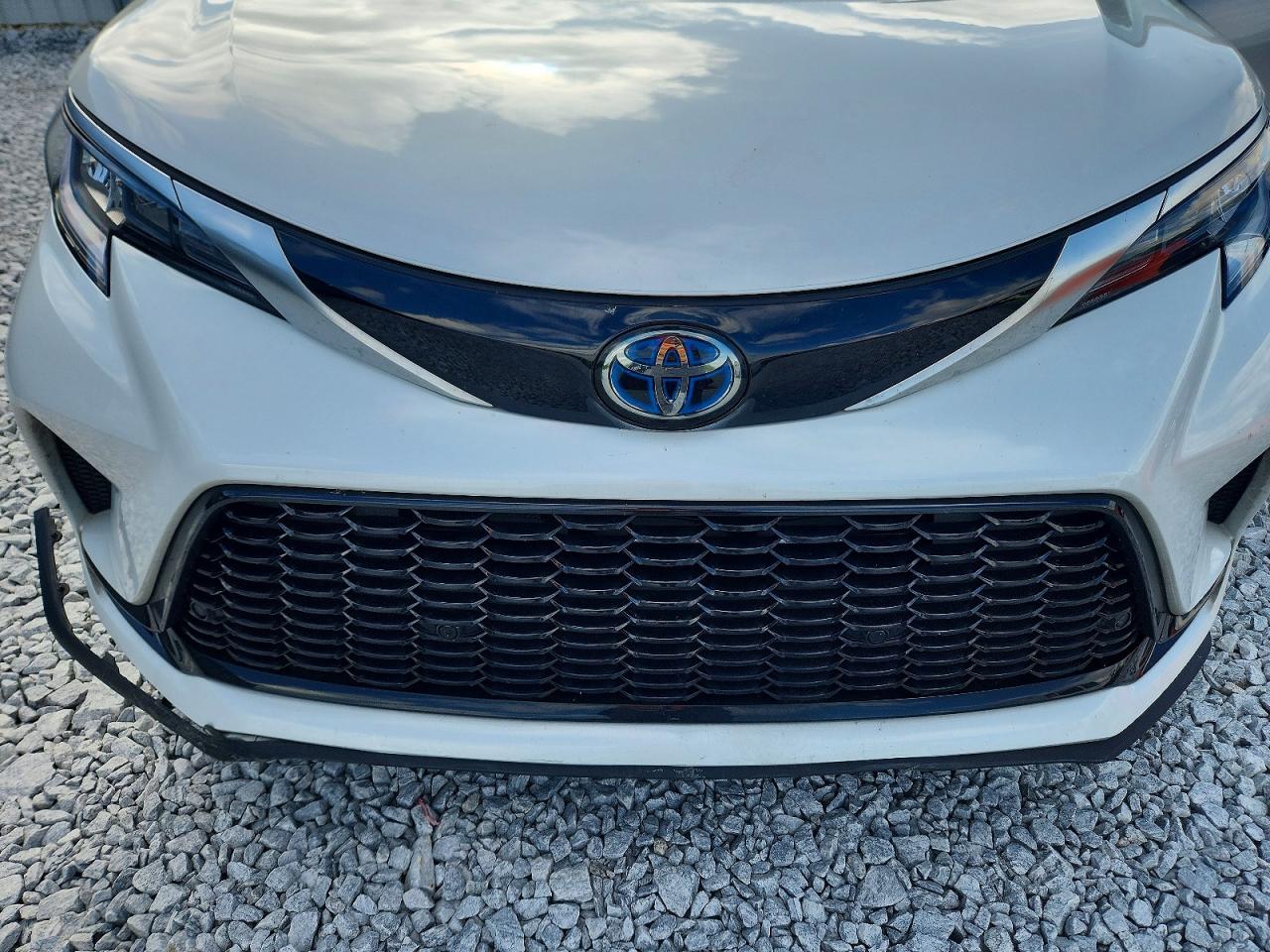 TOYOTA SIENNA 2023 — 13