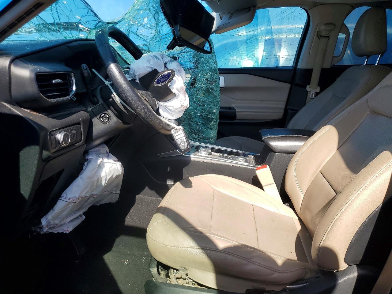 FORD EXPLORER 2020 — 8