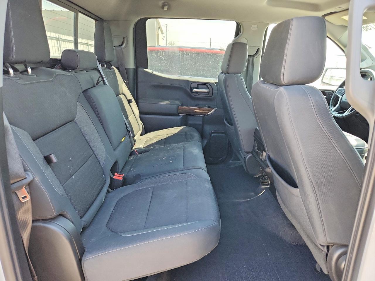 CHEVROLET SILVERADO 2019 — 11
