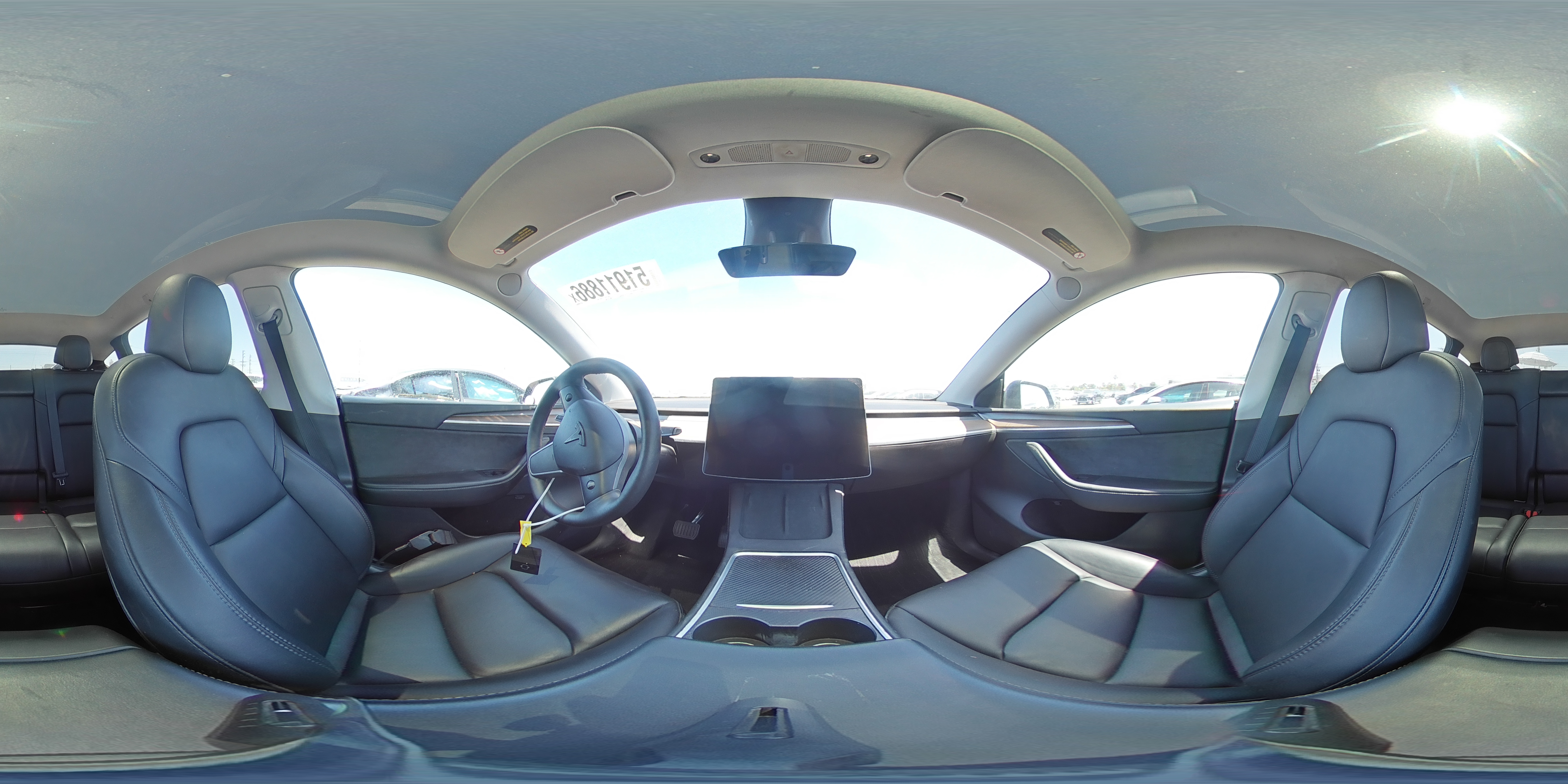 TESLA MODEL Y 2024 — 15