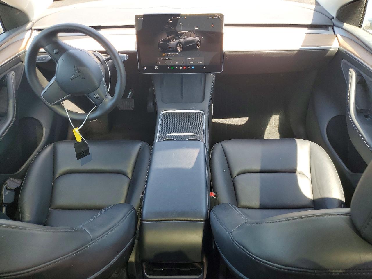 TESLA MODEL Y 2024 — 9