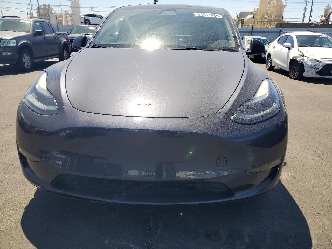 TESLA MODEL Y 2024 — 6