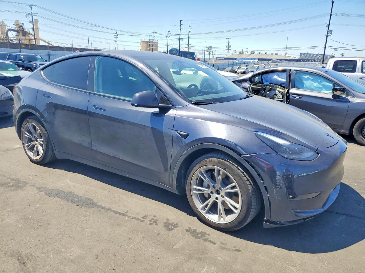 TESLA MODEL Y 2024 — 5