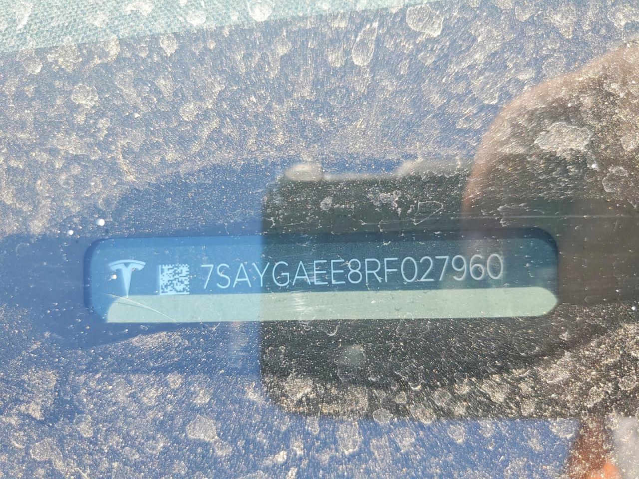 TESLA MODEL Y 2024 — 14