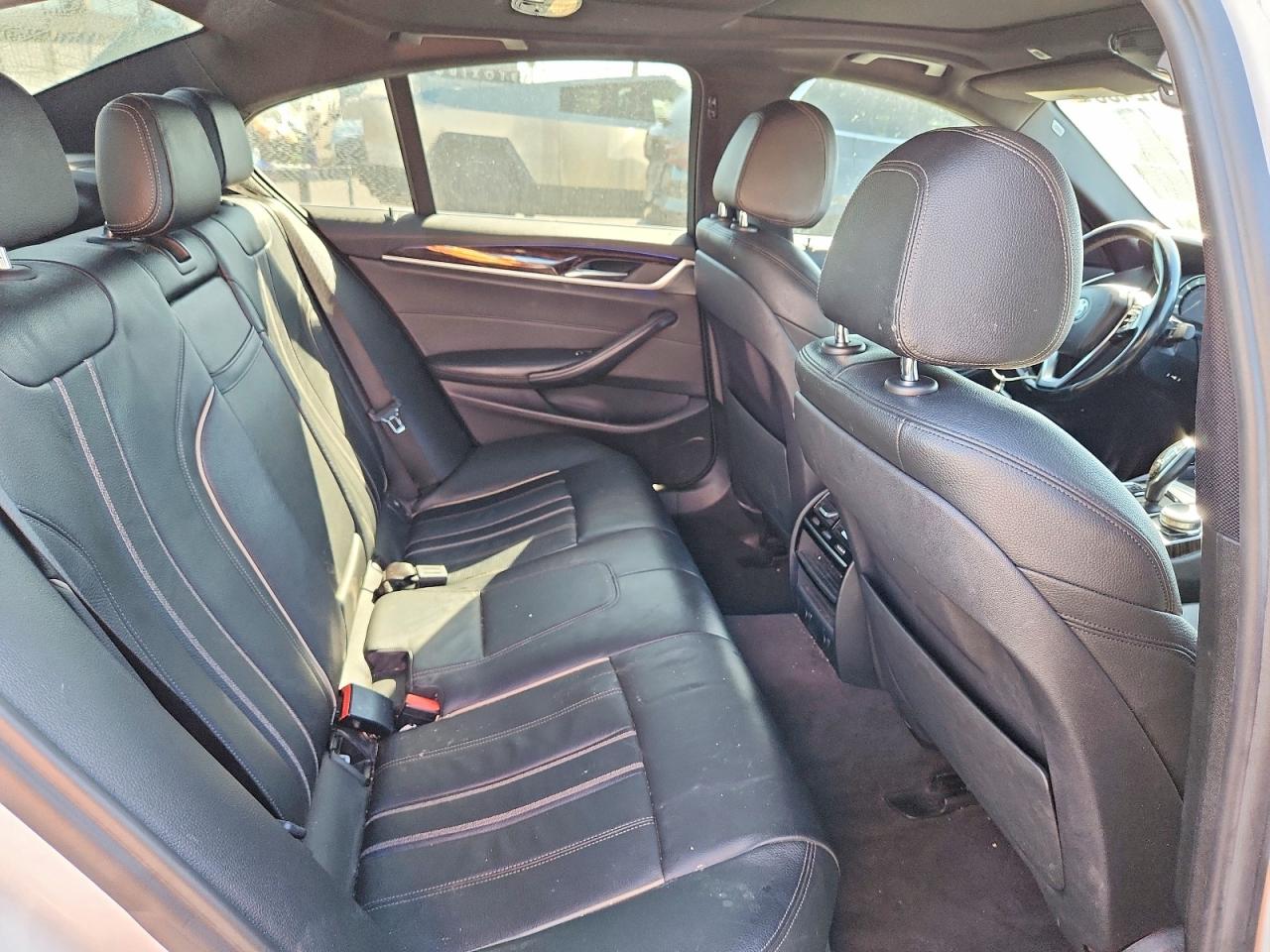BMW 530E 2018 — 11