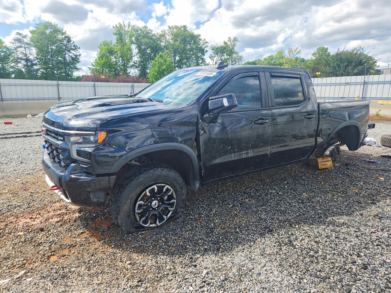 CHEVROLET SILVERADO 2024 — 2