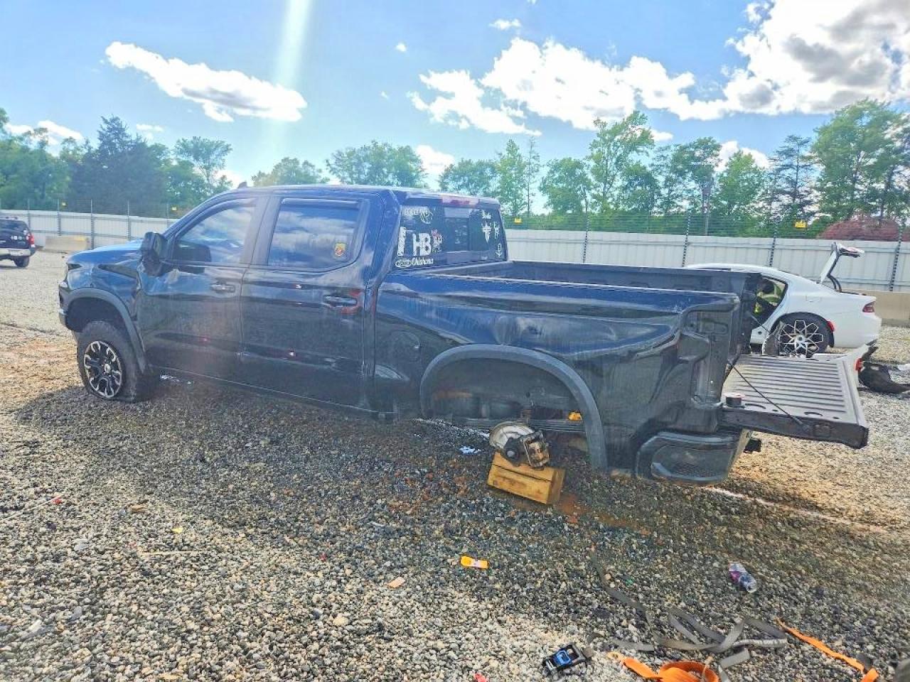 CHEVROLET SILVERADO 2024 — 3