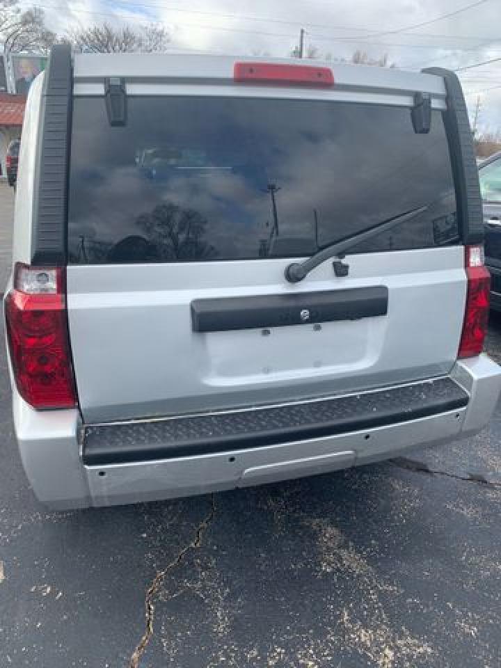 JEEP COMMANDER 2008 — 9