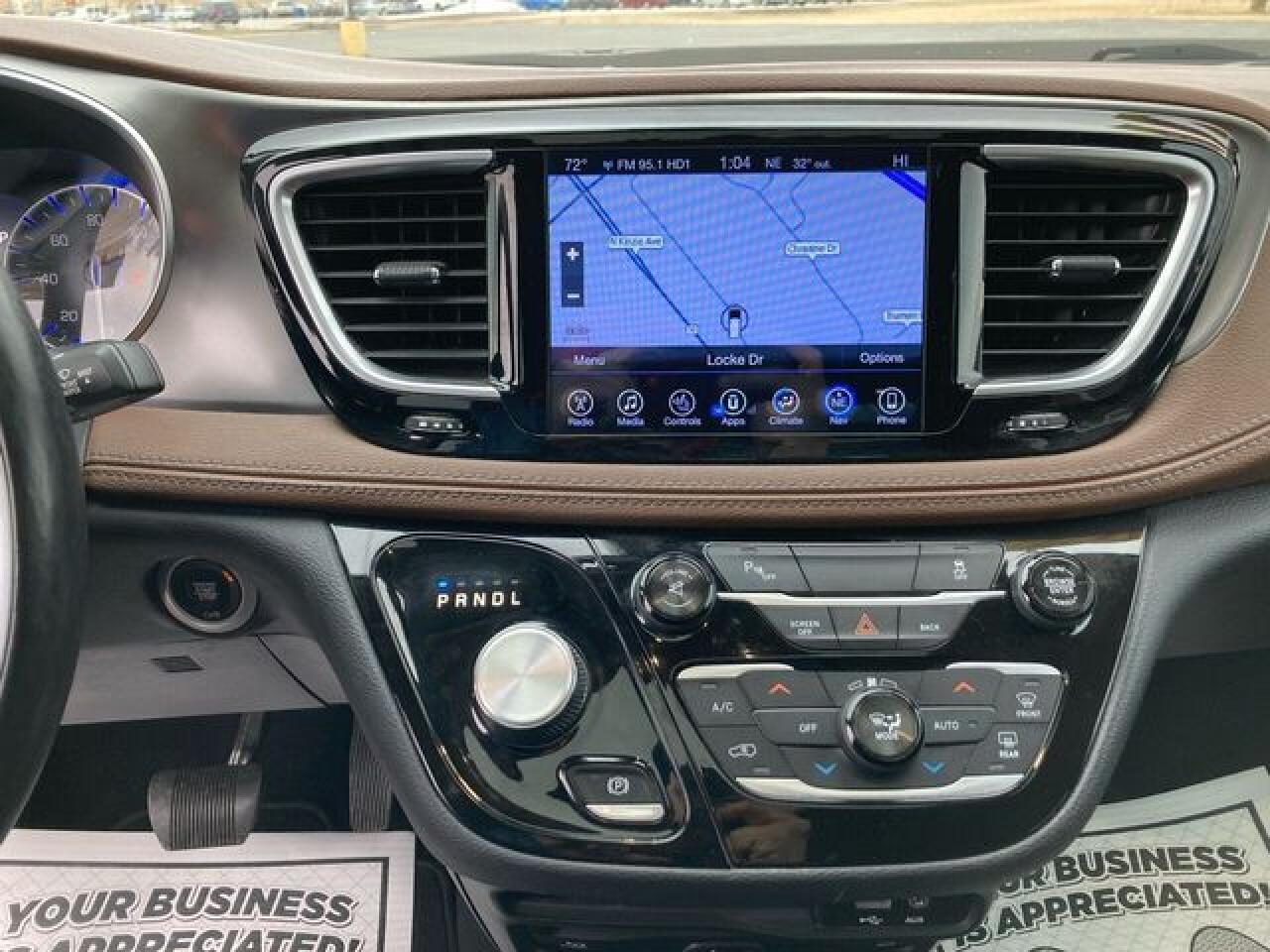 CHRYSLER PACIFICA 2017 — 16