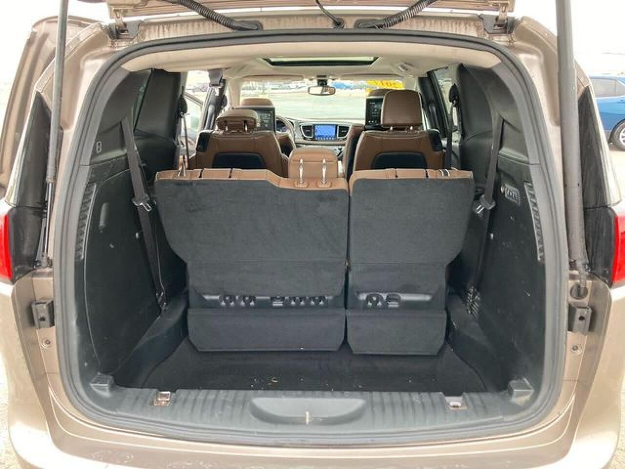 CHRYSLER PACIFICA 2017 — 20