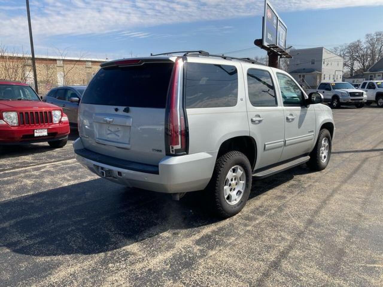 CHEVROLET TAHOE 2011 — 6