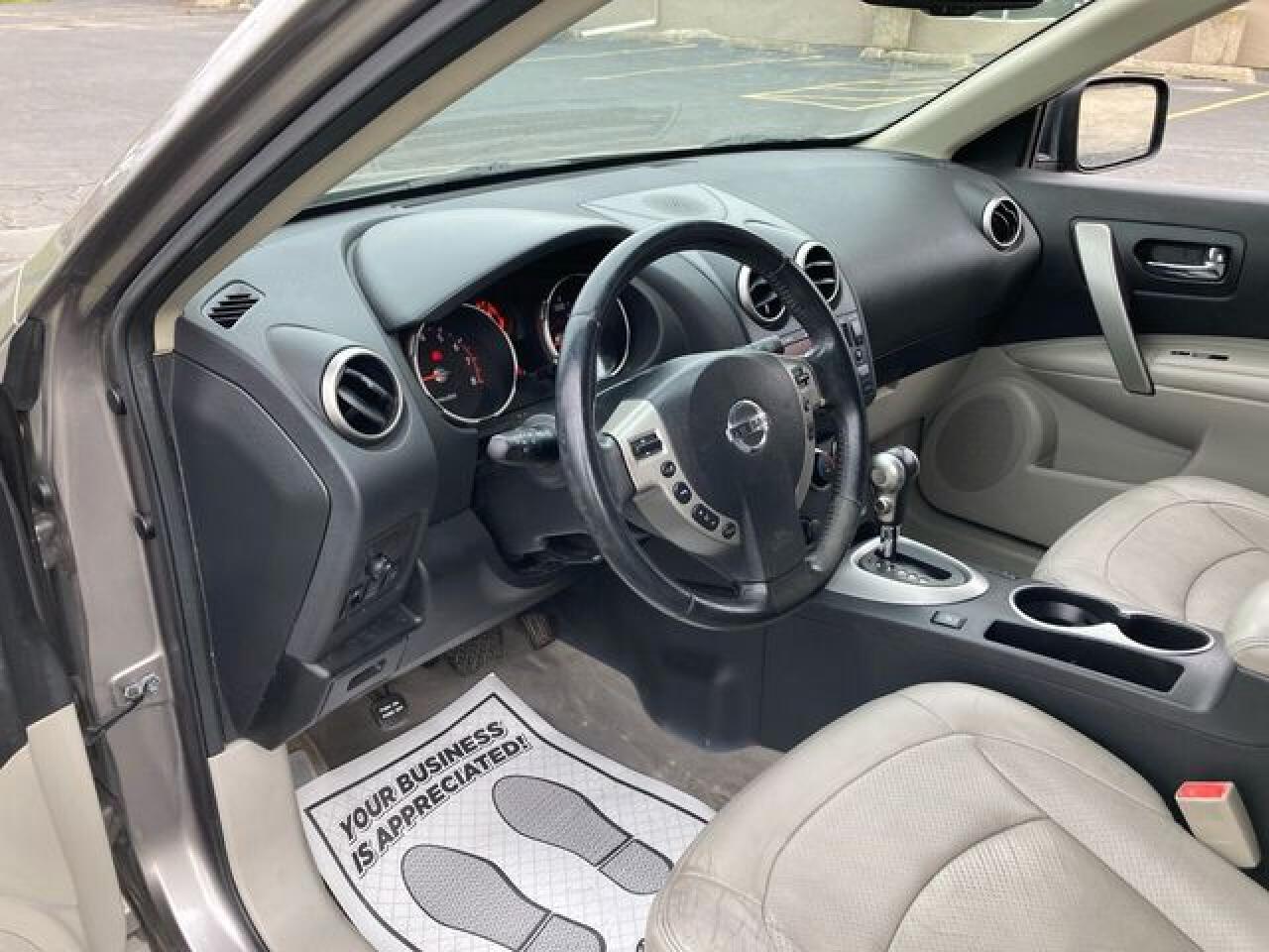 NISSAN ROGUE 2010 — 12