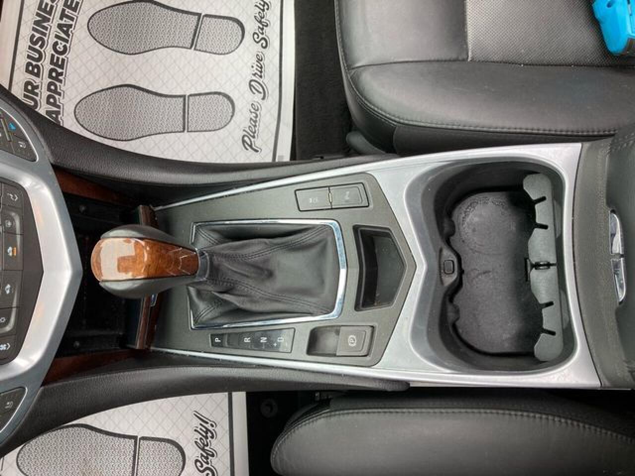 CADILLAC SRX 2010 — 19