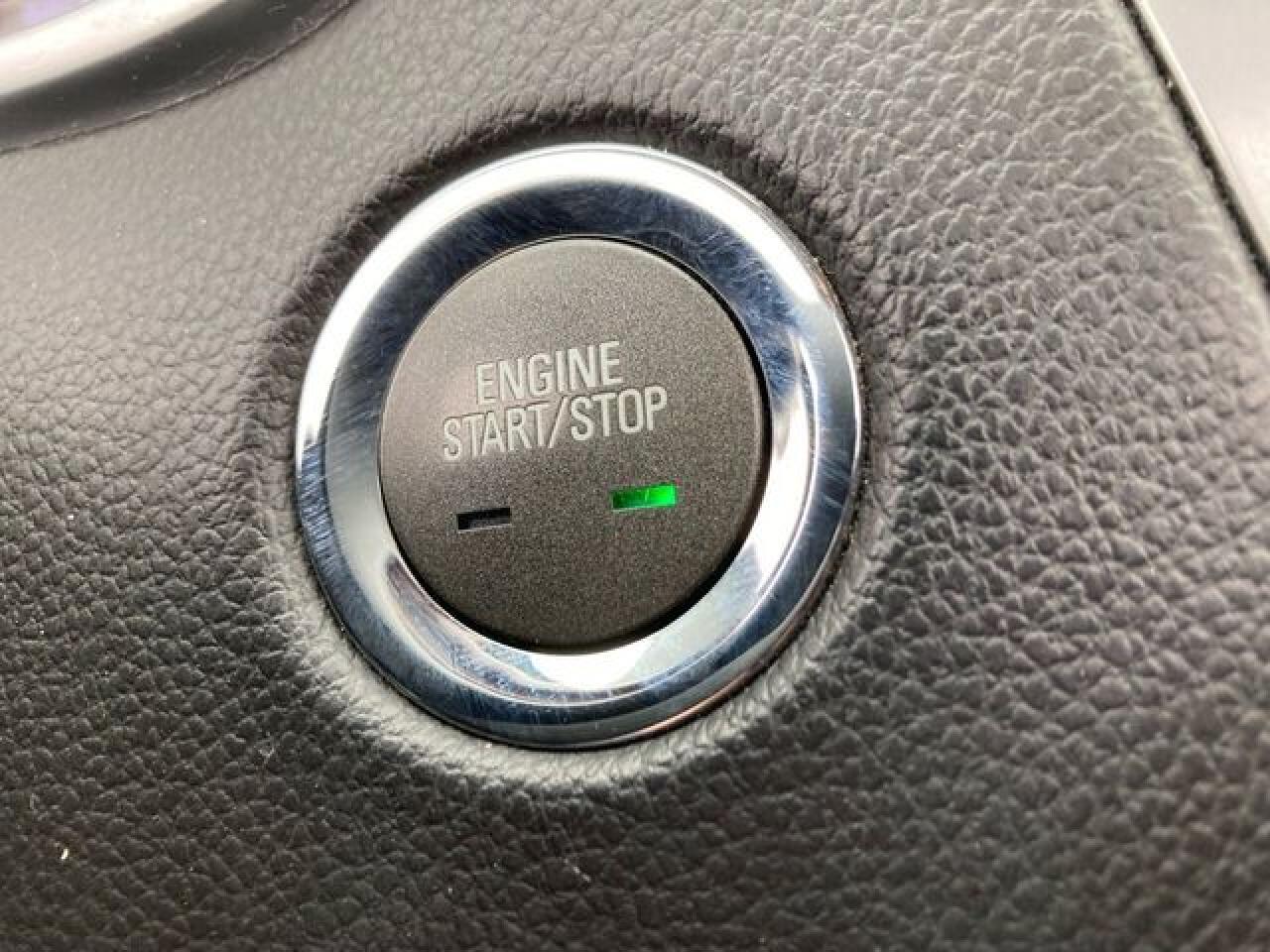 CADILLAC SRX 2010 — 17