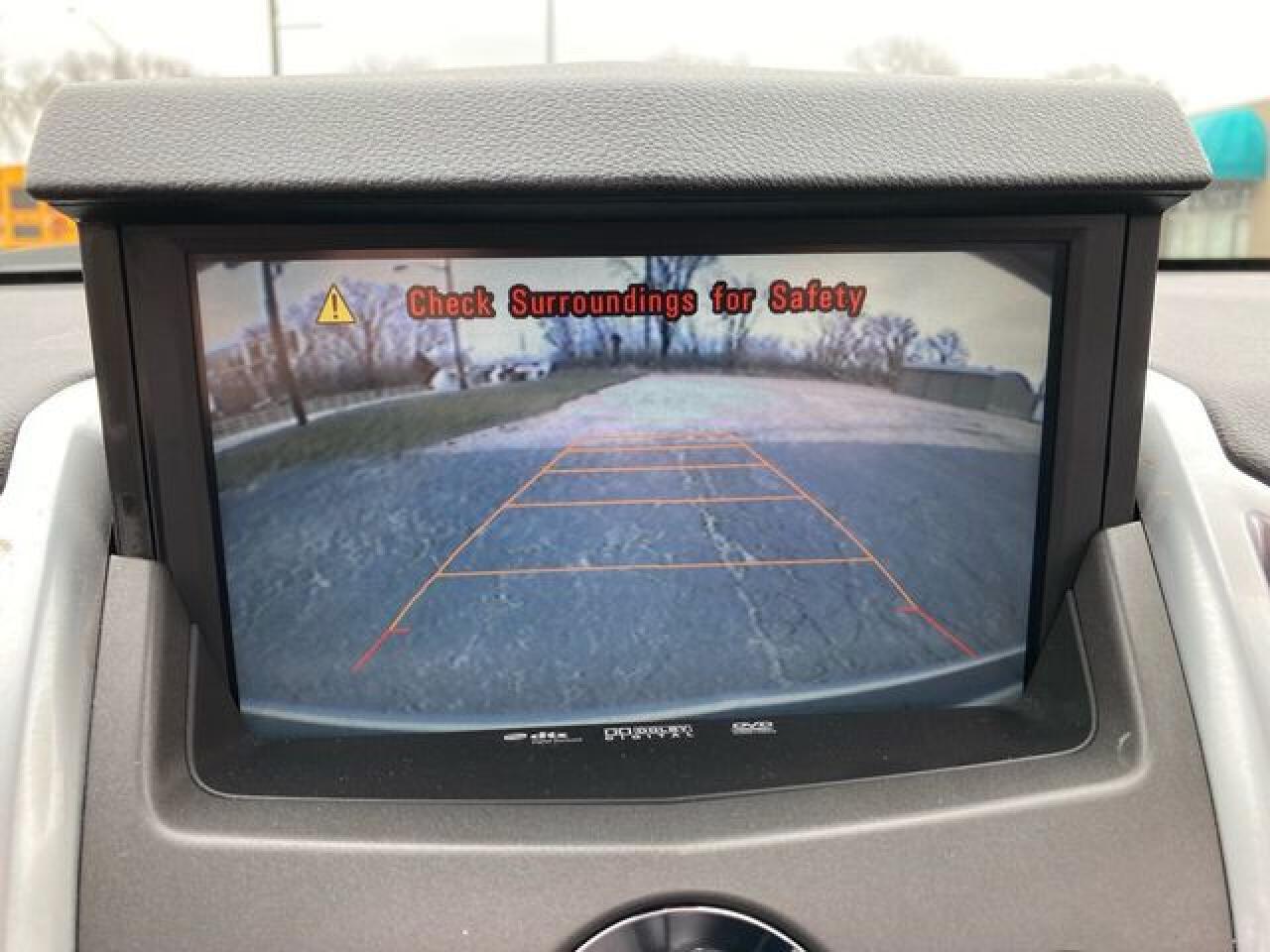 CADILLAC SRX 2010 — 16