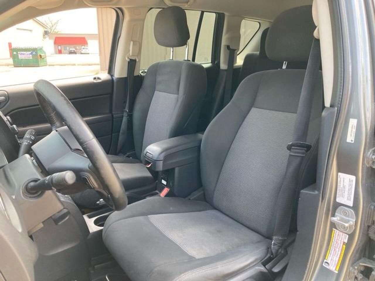 JEEP COMPASS 2011 — 12