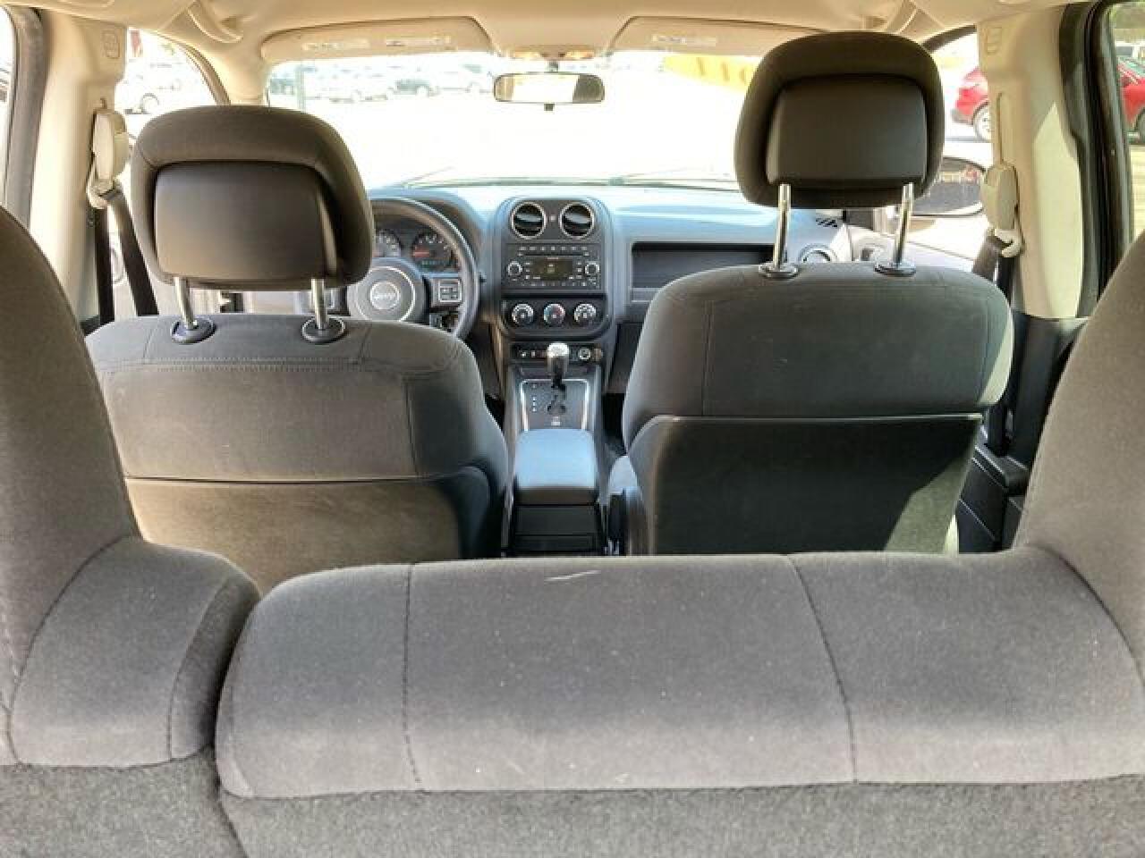 JEEP COMPASS 2011 — 21