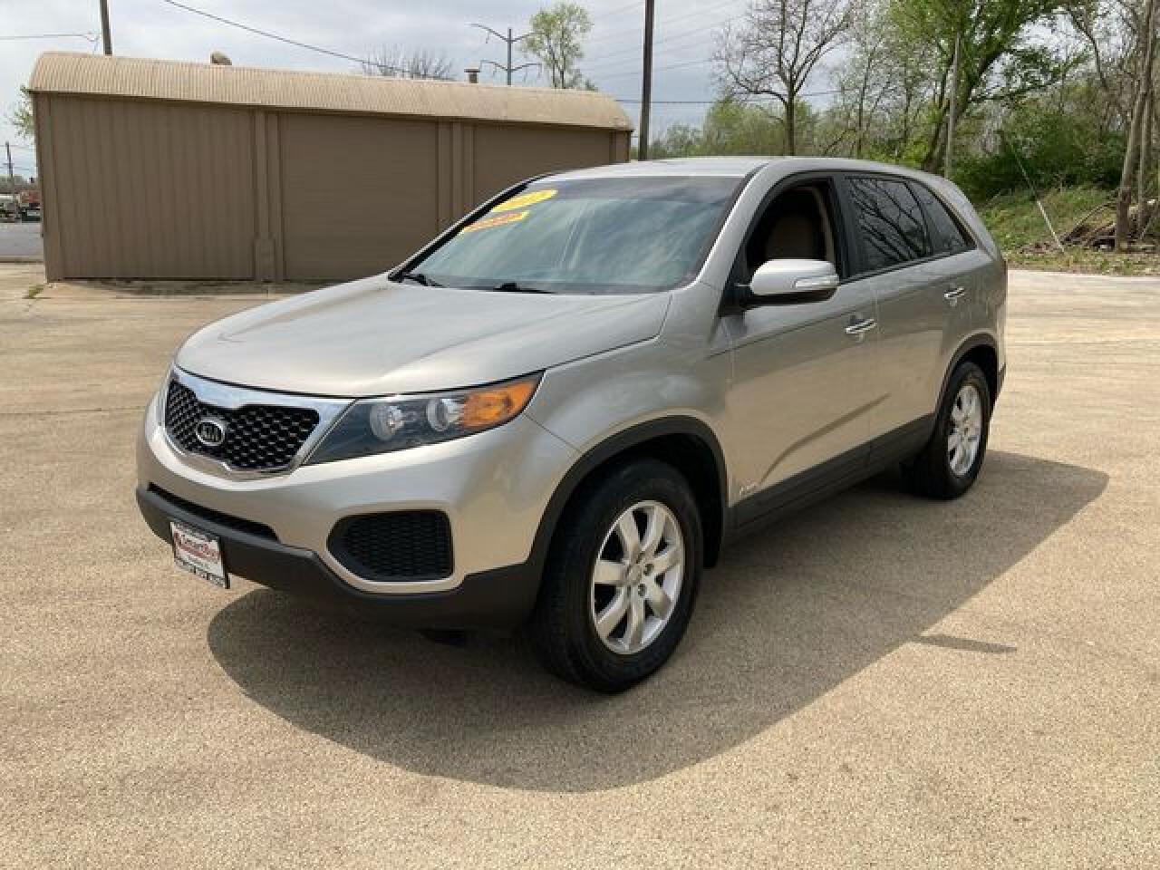 2012 KIA SORENTO BASE