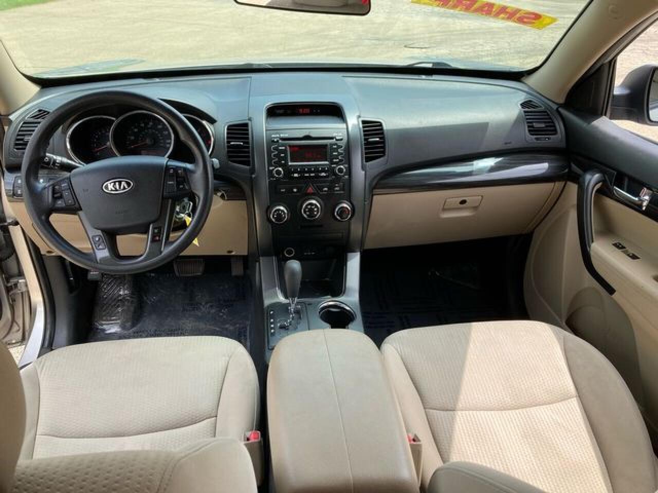 KIA SORENTO 2012 — 17