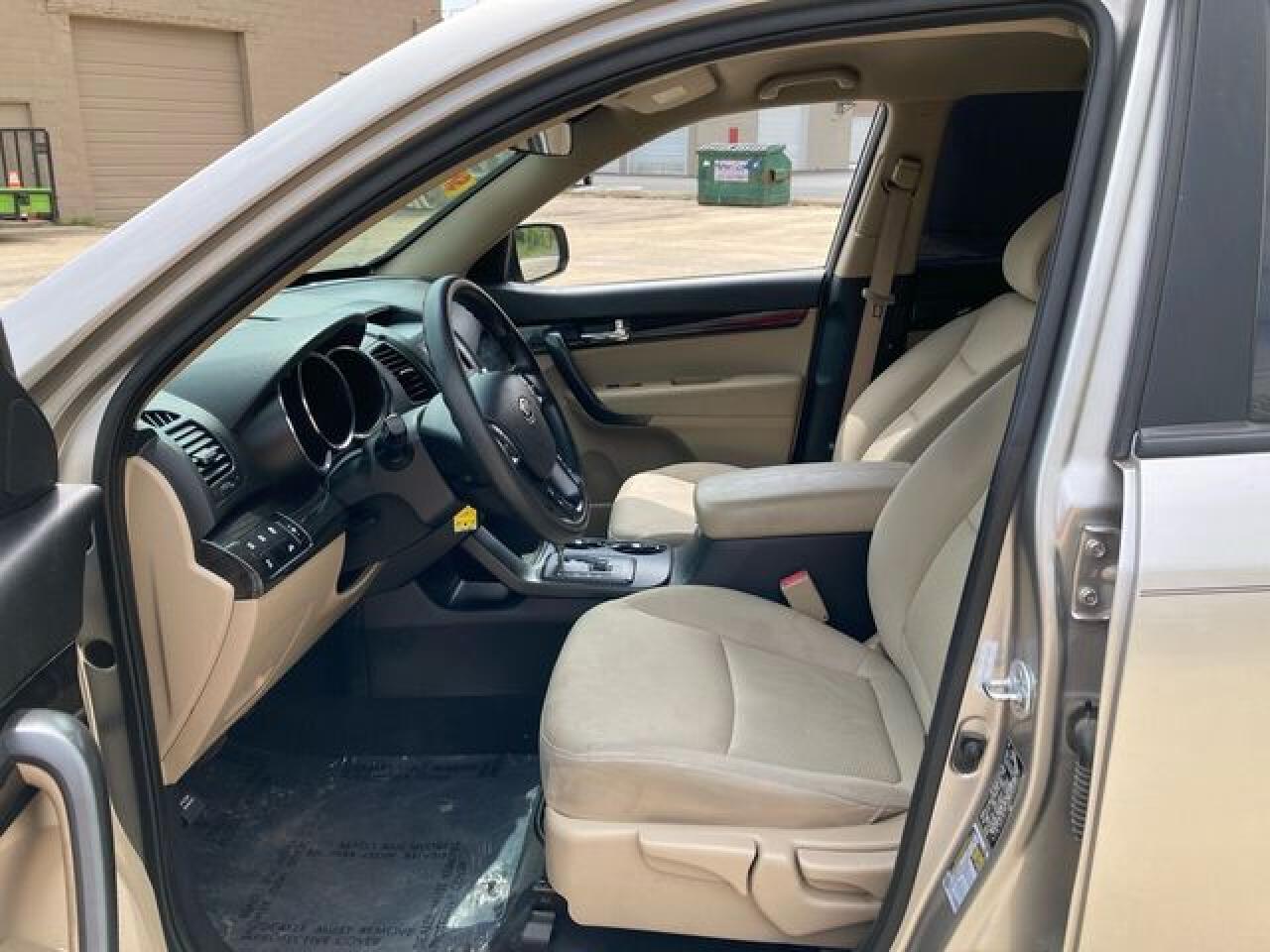 KIA SORENTO 2012 — 10