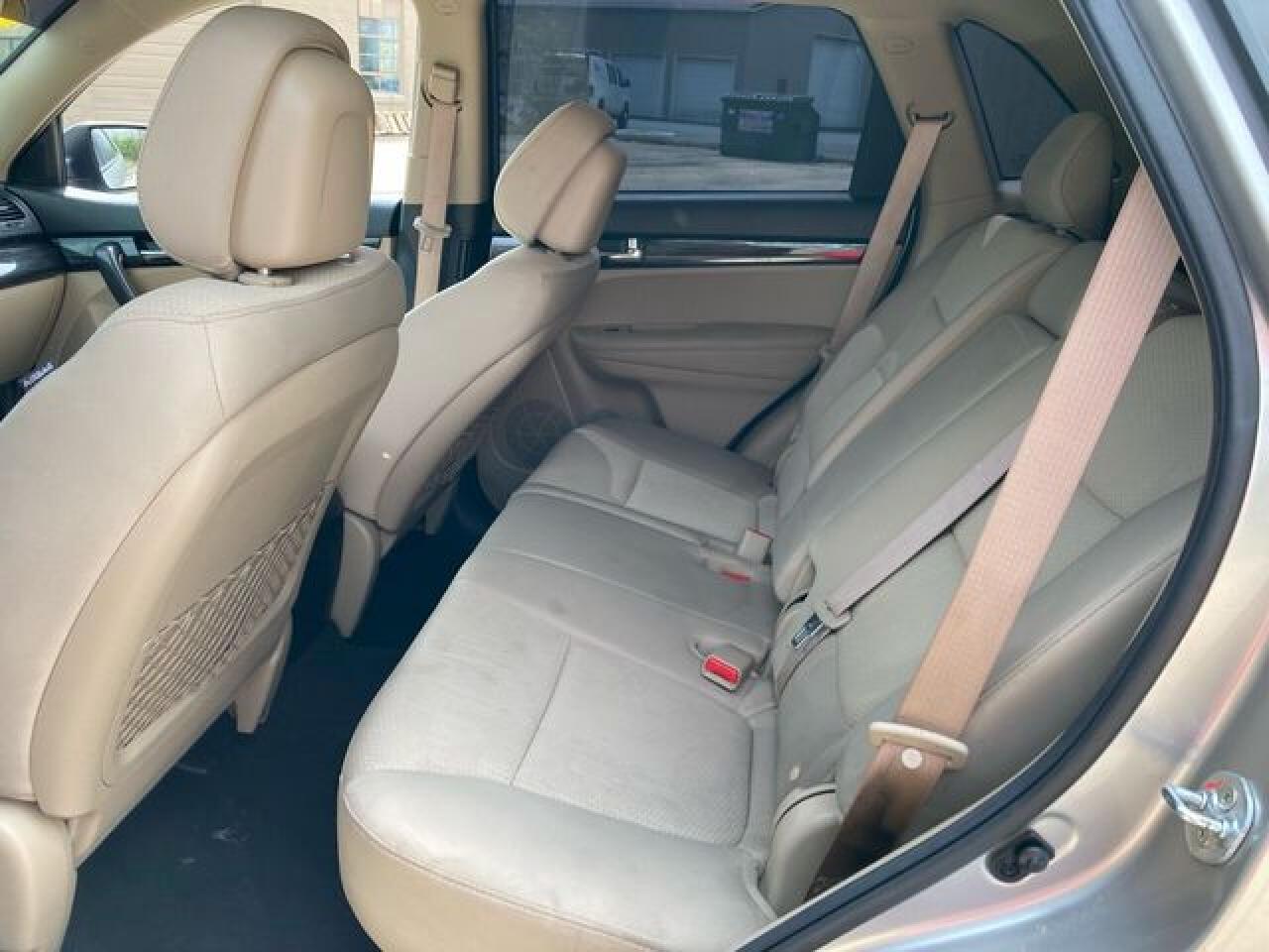 KIA SORENTO 2012 — 18