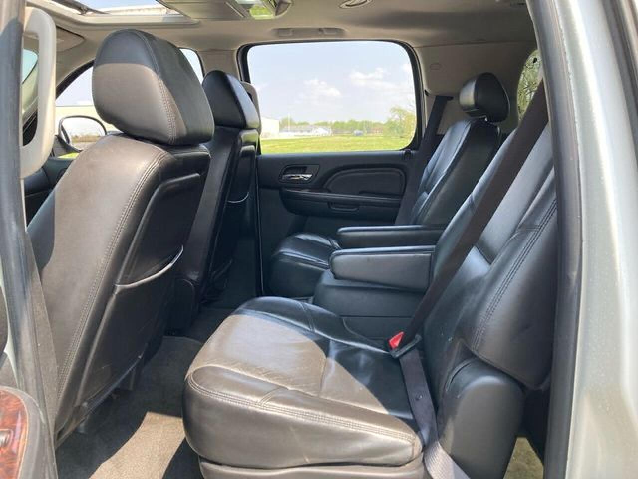 GMC YUKON XL 2009 — 19