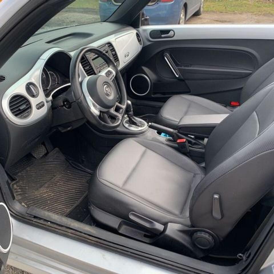 VOLKSWAGEN BEETLE 2015 — 4