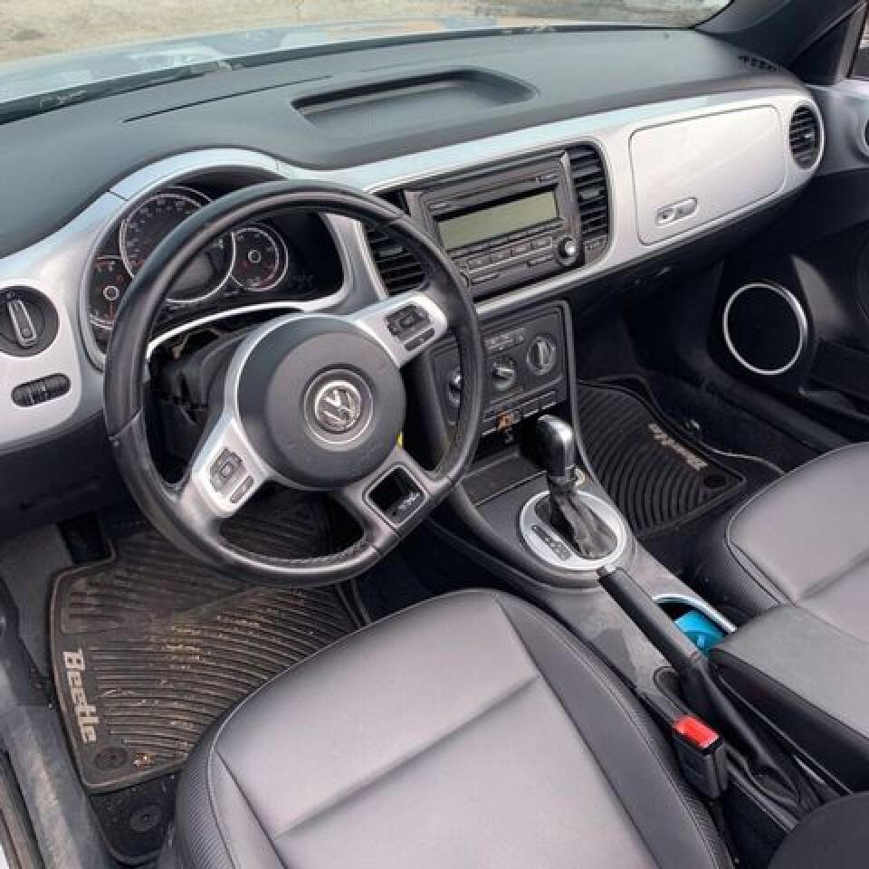 VOLKSWAGEN BEETLE 2015 — 3