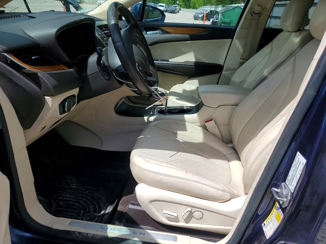 LINCOLN MKC 2016 — 8