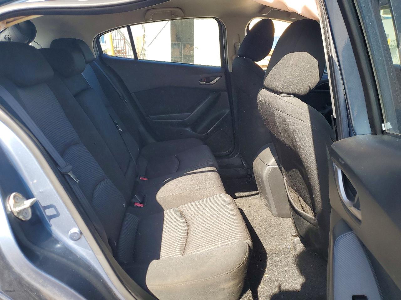 MAZDA 3 2015 — 11