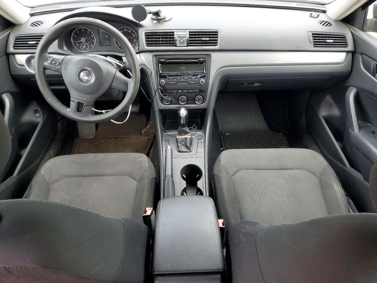 VOLKSWAGEN PASSAT 2014 — 9
