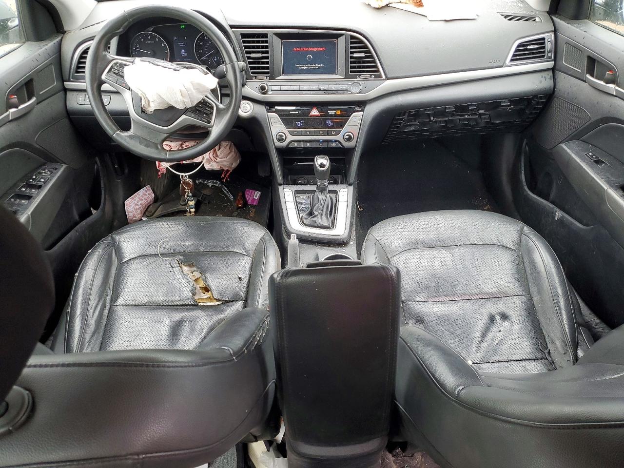 HYUNDAI ELANTRA 2017 — 9