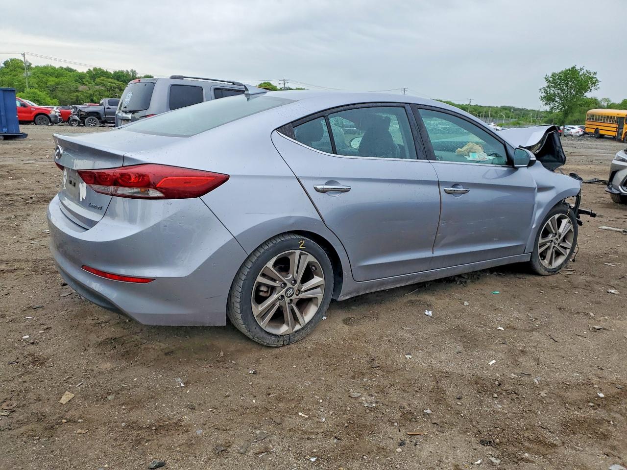 HYUNDAI ELANTRA 2017 — 4