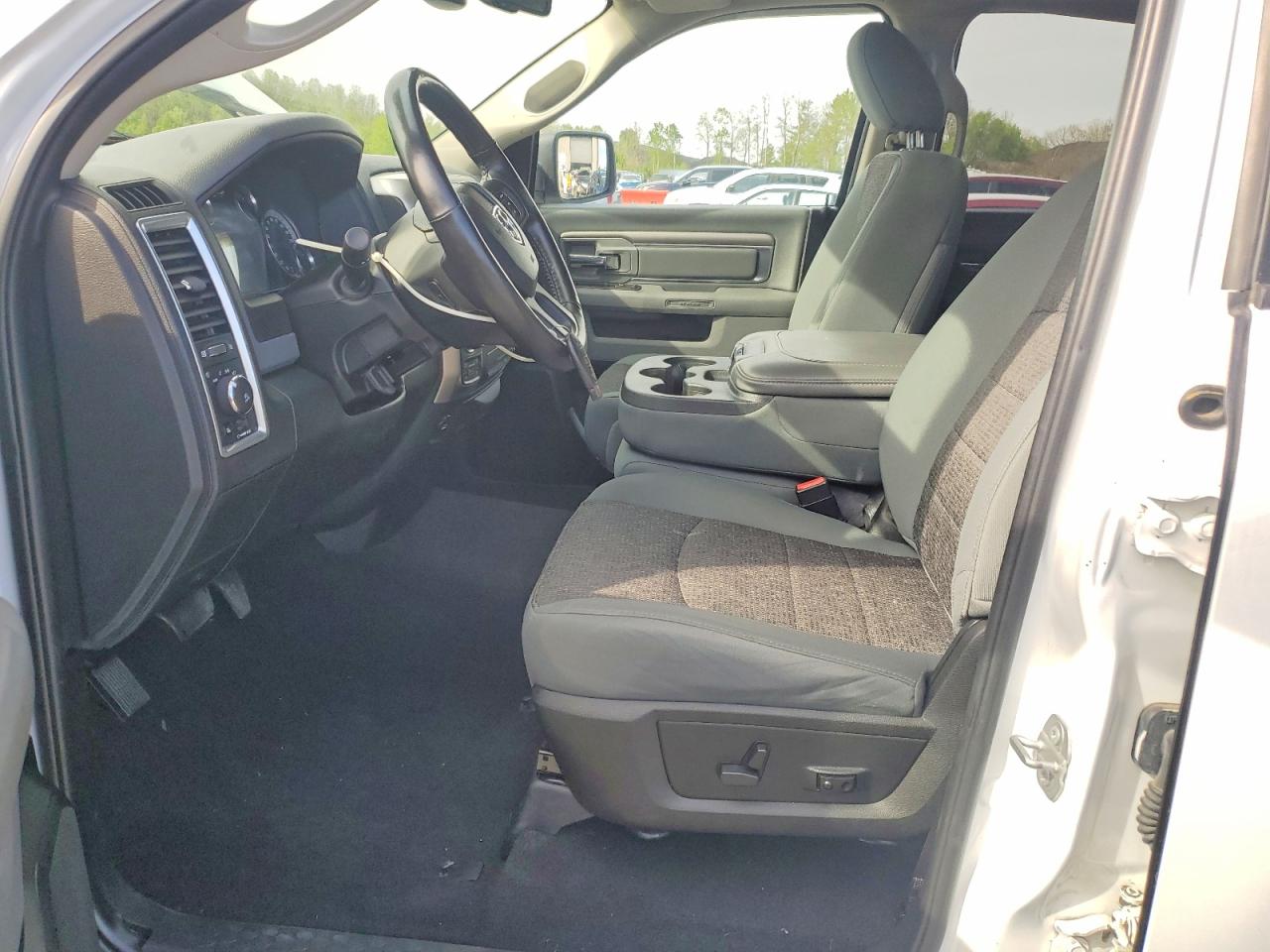 RAM 1500 2018 — 8