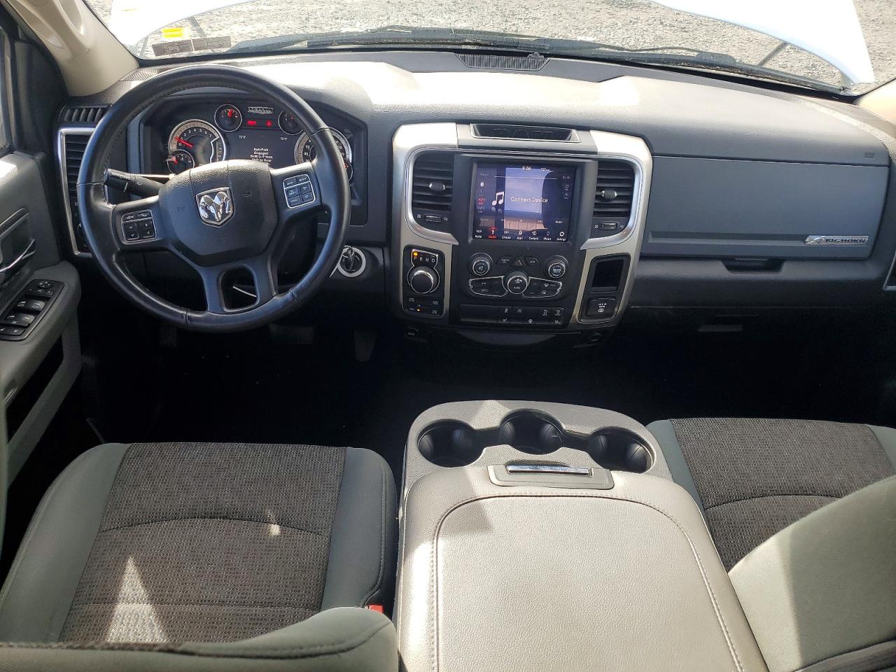 RAM 1500 2018 — 9