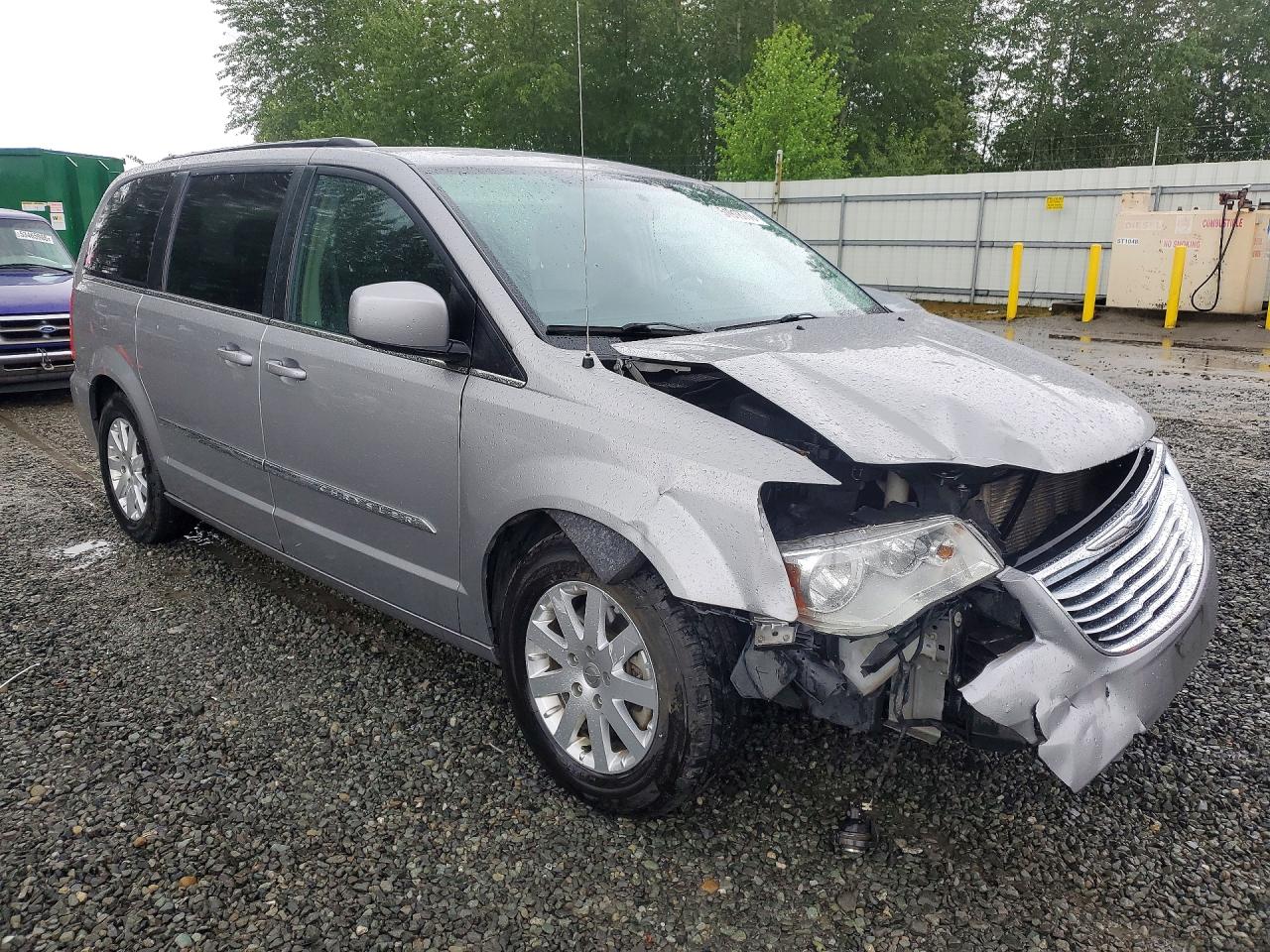 CHRYSLER TOWN & COUNTRY 2016 — 5