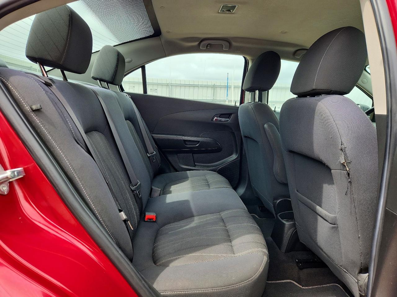 CHEVROLET SONIC 2017 — 11