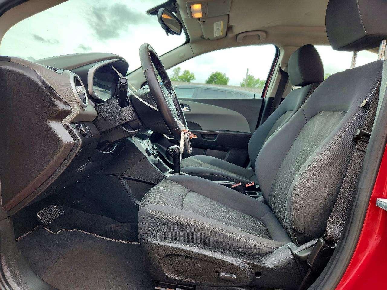 CHEVROLET SONIC 2017 — 8