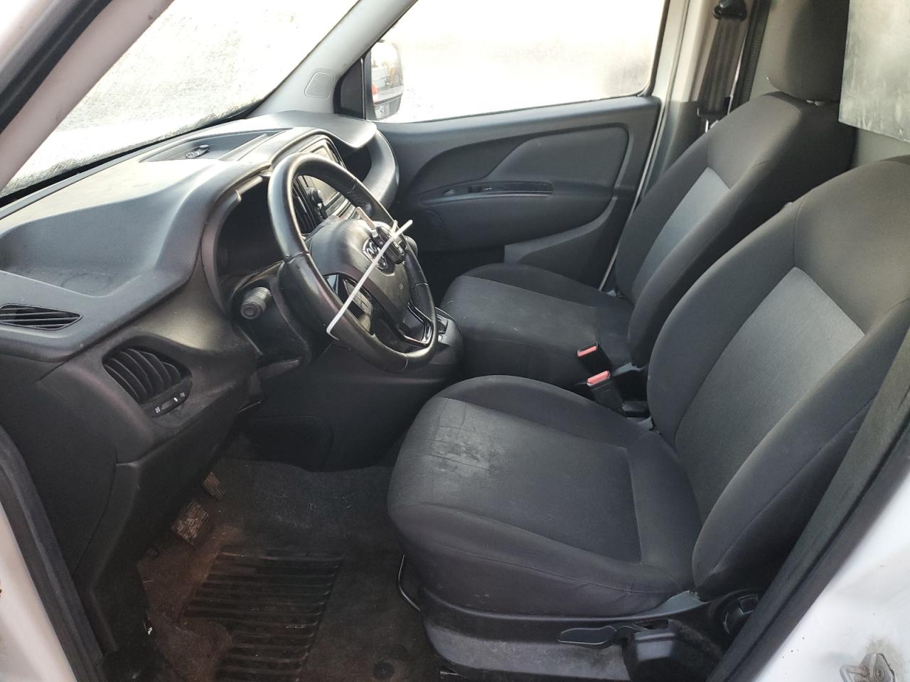 RAM PROMASTER CITY 2015 — 8