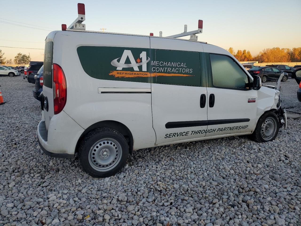 RAM PROMASTER CITY 2015 — 4