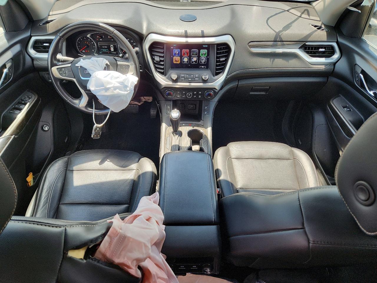 GMC ACADIA 2018 — 9